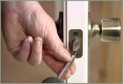 Locksmith Solution Services Chicago, IL 312-288-7668 Locksmith Solution Services Chicago, IL 312-288-7668 - 68-44-18